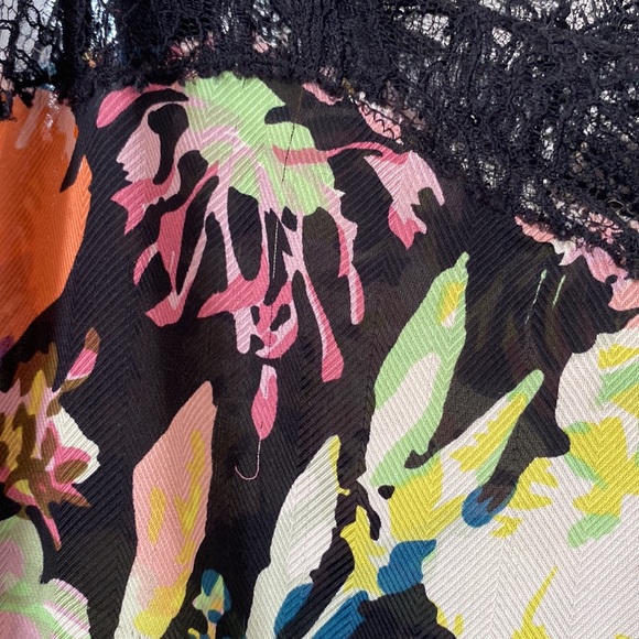 Diane Von Furstenberg Parisse Blouse - Size Small - Picture 8 of 8